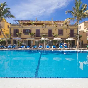 Oasis Club Hotell